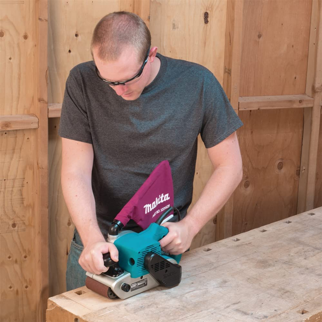 Makita 9403 4 inch x 24 inch Belt Sander with Dust Bag Makita 9403 4 inch x 24 inch Belt Sander with Dust Bag