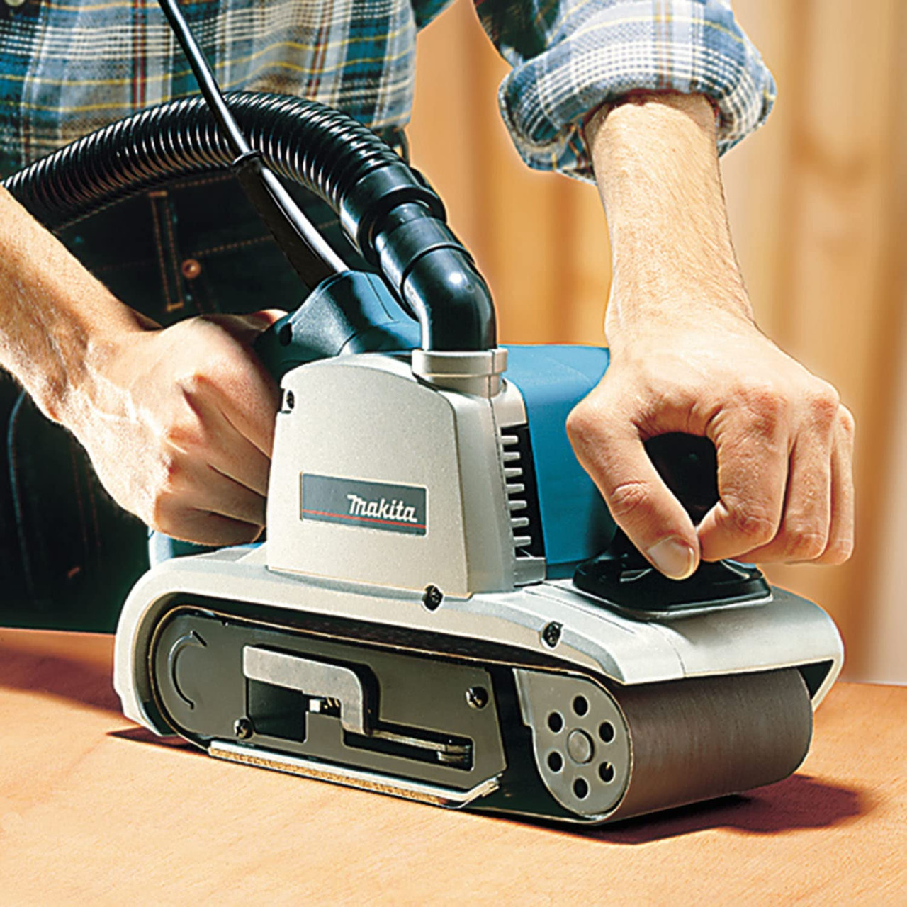 Makita 9403 4 inch x 24 inch Belt Sander with Dust Bag Makita 9403 4 inch x 24 inch Belt Sander with Dust Bag