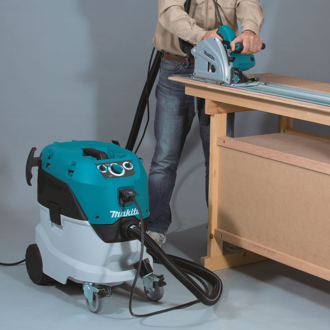 Makita MKVC4210L 12 Amp 11 Gallon Wet/Dry HEPA Filter Dust Extractor/Vacuum Makita MKVC4210L 12 Amp 11 Gallon Wet/Dry HEPA Filter Dust Extractor/Vacuum