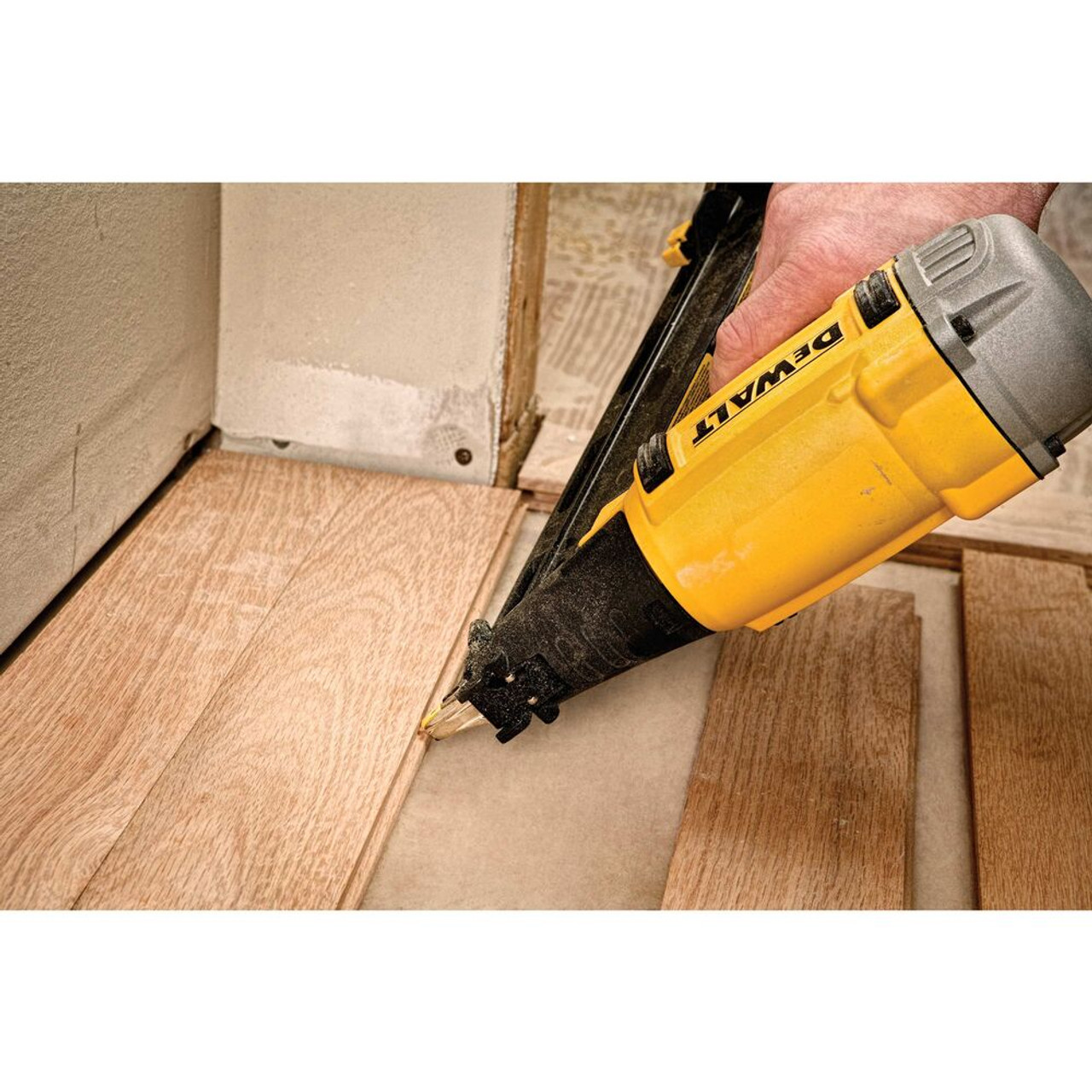 DeWalt DWFP72155 15 Gauge Precision Point  inchDA inch Style Angle Finish Nailer