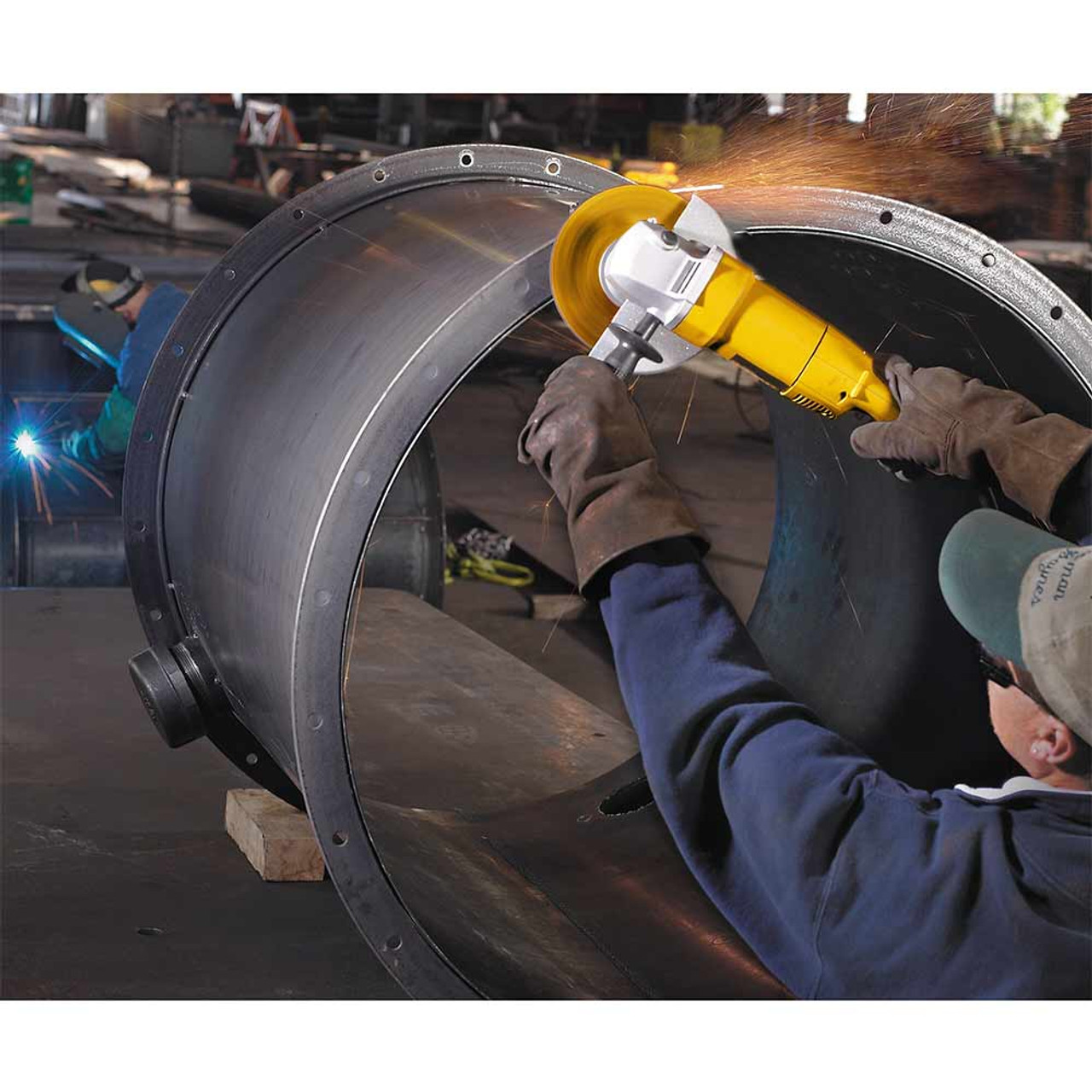 DeWalt DW840 7 inch Medium Angle Grinder