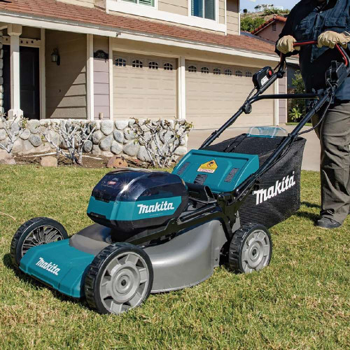 Makita LM002GT201 40V XGT 21 Inch Cordless Brushless Self-Propelled Lawn Mower Kit