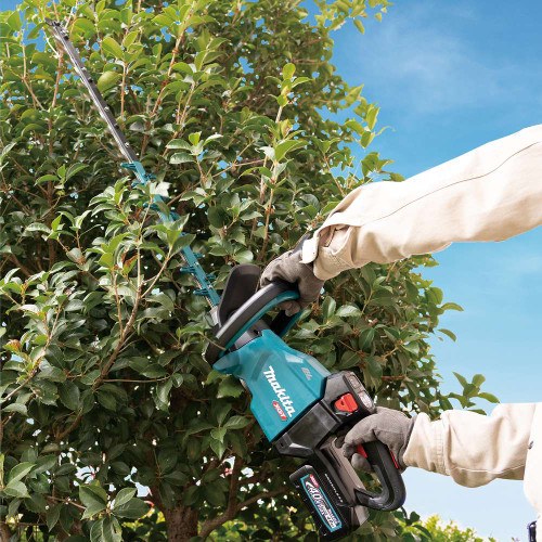 Makita UH005GZ 40V XGT 29-1/2 Inch Cordless Brushless Hedge Trimmer (Tool Only)