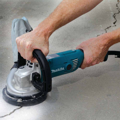 Makita PC5000C 5 Inch Concrete Planer smoothing concrete