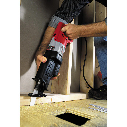 Milwaukee 6519-31 SAWZALL Reciprocating Saw with Case