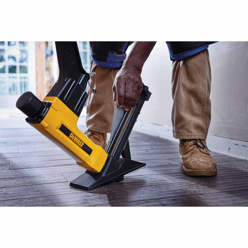 DeWalt DWFP12569 2-In-1 Flooring Nailer / Stapler installing flooring