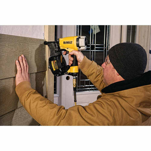 DeWalt DW66C-1 15° Coil Siding and Fencing Nailer