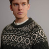 Men's Fair Isle Crew Neck Aran Sweater - Green & Oatmeal, Collar Detail