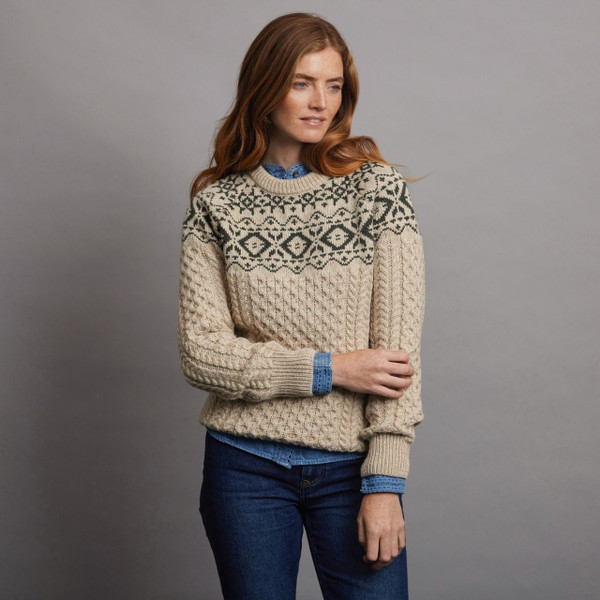 Women's Fair Isle Crew Neck Aran Sweater - Oatmeal & Green