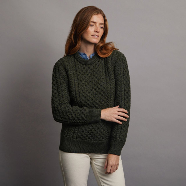 Women's Traditional Aran Crew Neck Sweater - Army Green