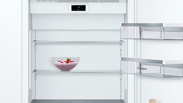 Bosch - Benchmark Series 16 Cu. Ft. Bottom-Freezer Built-In Smart Refrigerator - Custom Panel Ready