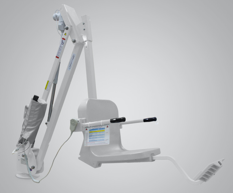 ADA Compliant Swimming Pool Lift Mighty Lift 400