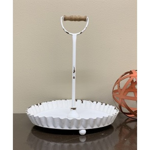 Cream Distressed Pie Plate Tray with Shovel Handle 19DN007