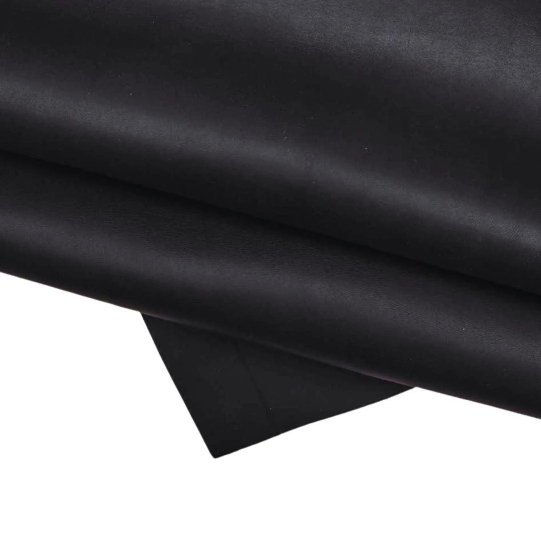 black Vegetable Tanned Mat Finishing Leather Hides