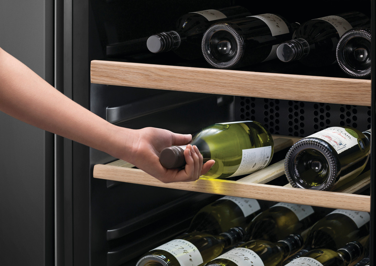 Fisher & Paykel 144 Bottles Wine