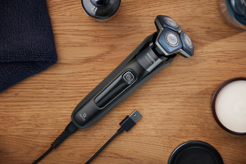 Philips Shaver Series 7000 Wet & Dry Electric Shaver