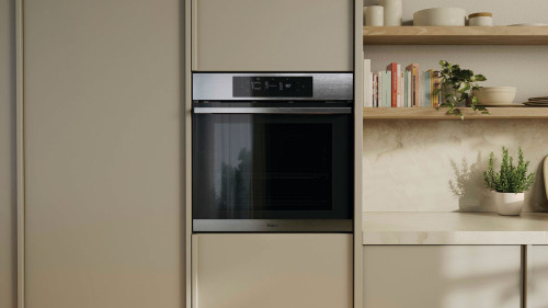 Haier 70L Built-In Multifunction Pyrolytic Oven with Air Fry | HWO60S14TPX5