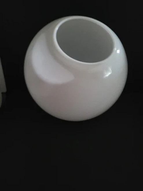 81882 White Acrylic Neck Less Ball 81882 White Acrylic Neck Less Ball