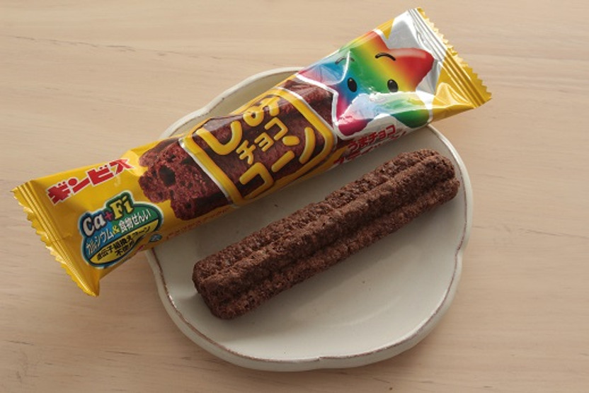 Please enjoy Shimi Choco Corn Stick crispy chocolate corn snack