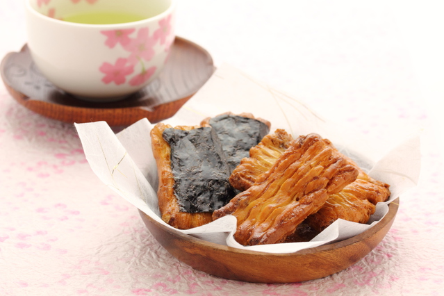 Japanese rice cracker