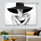 Top 5 Small Budget Model Art Prints for Your Bedroom