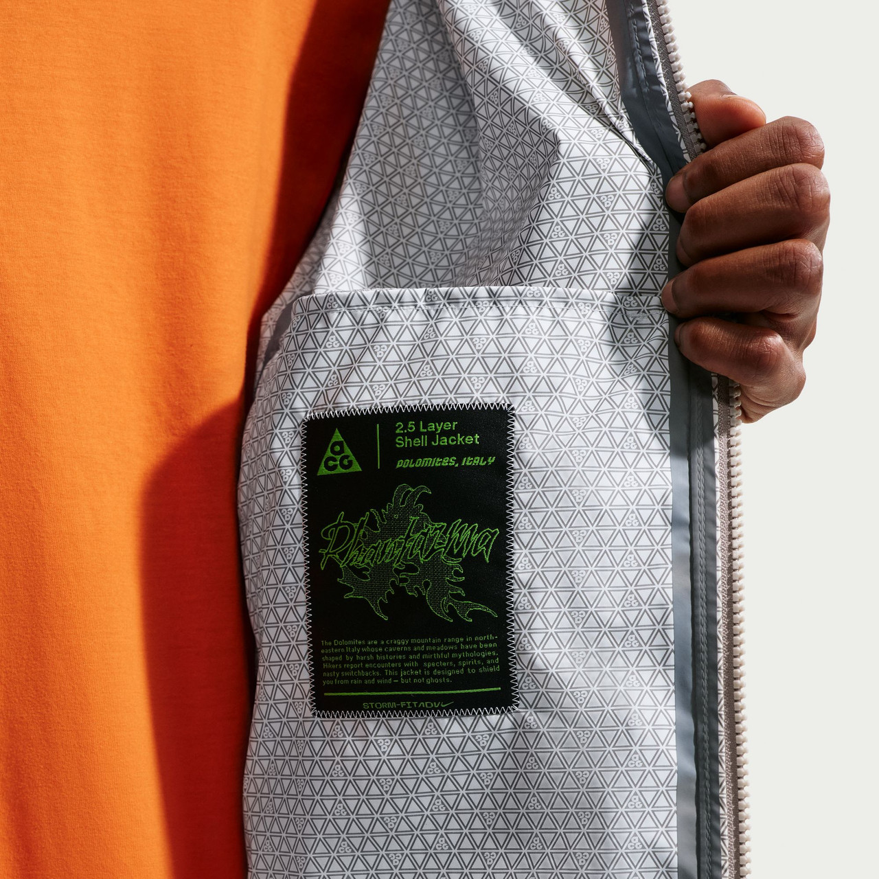 Nike ACG Phantazma Waterproof Men's Running Jacket