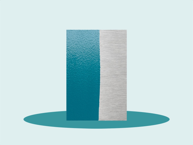 Metalen dakgoot of regenpijp schilderen hoogglans