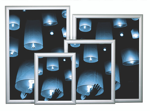 Trappa Edge-lit Display