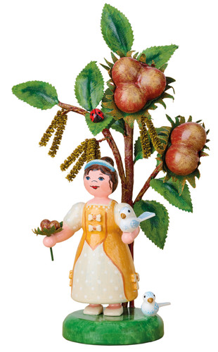 hubrig figure of the year hazelnut 2022 german wooden figurine