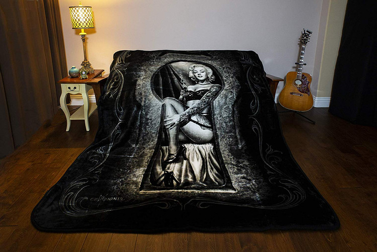 Day of the Dead Rockabilly Marilyn Monroe Queen Size Throw Plush Blanket Infamous