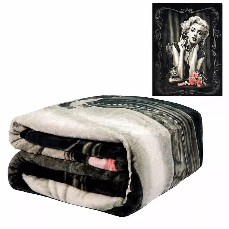 DGA Rockabilly Marilyn Monroe Heartbreaker Flannel Queen Size Blanket