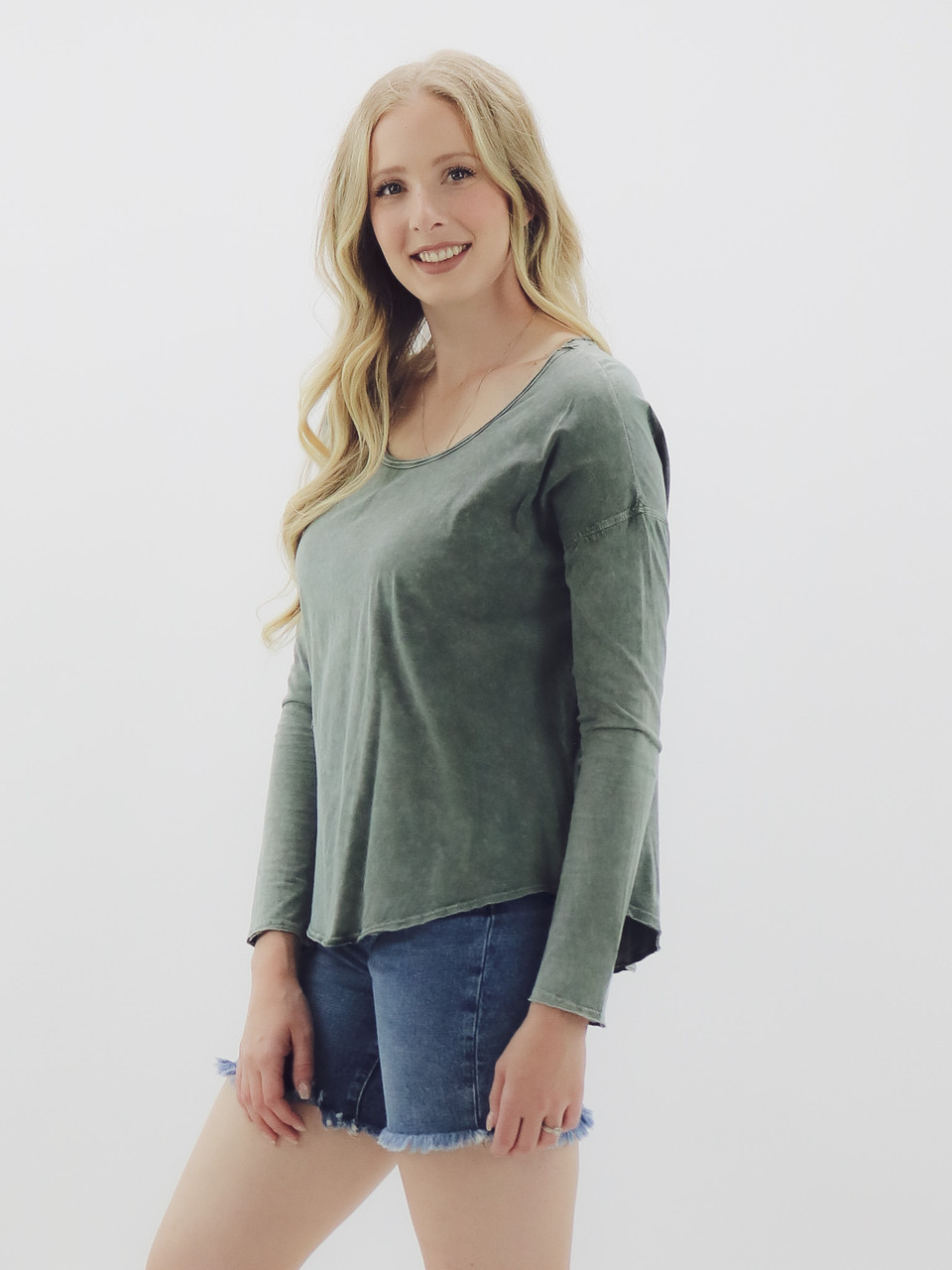 women's the modern long tee forest cream main image 1