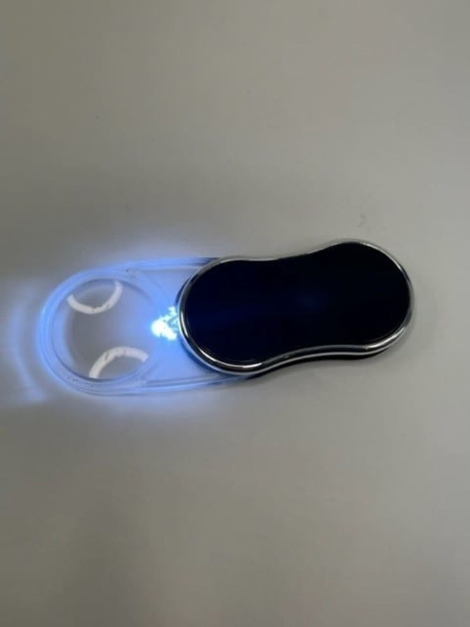 Magnifier LED