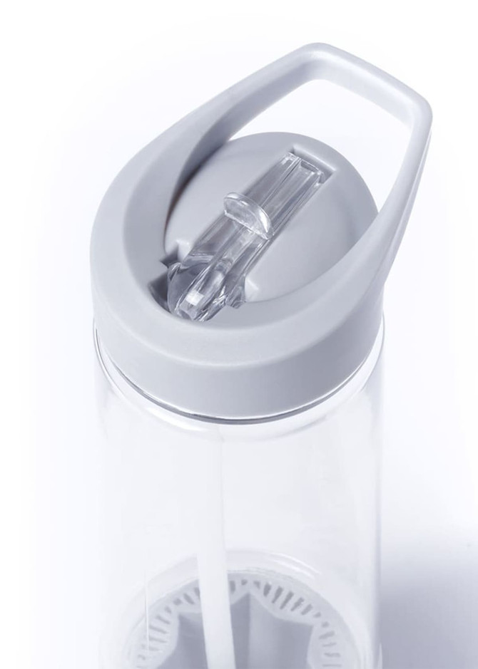 Drink Bottle Juicer heat resistant BPA free tritan material citrus juicer compartment 780ml