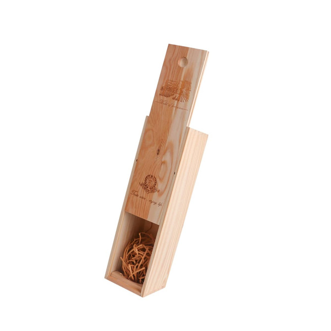 A wooden wine box in natural colour with a decorative lid and shredded paper filling inside. It features a logo.