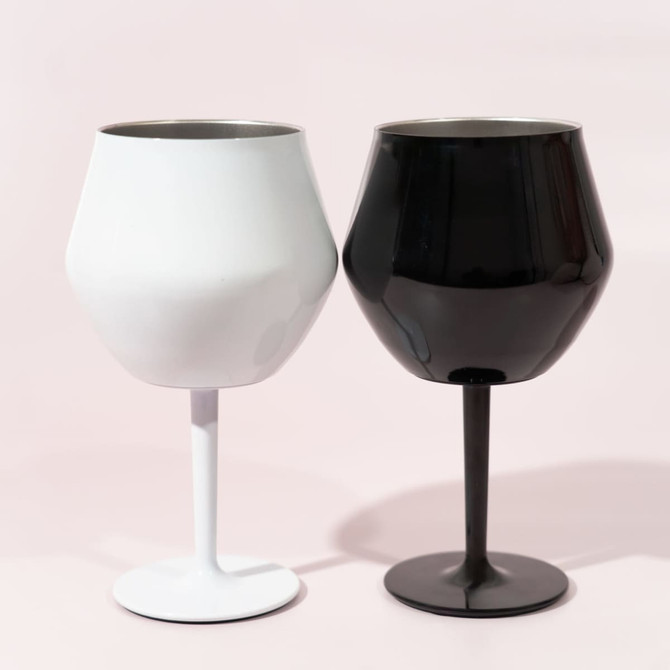 A drink bottle set featuring a white and a black Shiraz detachable wine glass, each with a sleek design and logo.
