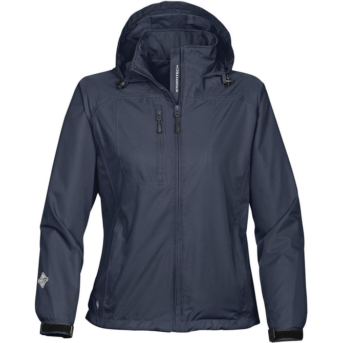 A women's rain jacket in navy blue with a hood, featuring two front zip pockets and a subtle logo on the sleeve.