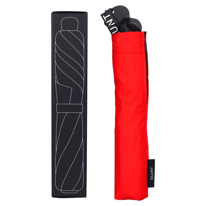 A red compact umbrella with a black carrying case, featuring a logo and a slim packaging box.