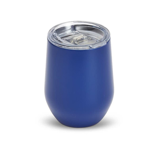 A drink mug in a deep blue finish with a clear lid, featuring a smooth, rounded design and a logo.