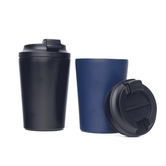 A double-walled coffee cup set in black and navy with a removable lid and branding.