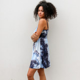 -Blue Color 
-Tie Dye Pattern
-Scoop Neck
-Spaghetti Straps
-Adjustable
-Babydoll Fit
-Fabric Stretches
-Dress

Materials:
96% Polyester | 4% Spandex

JD43626 DRESS BLU