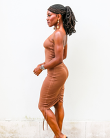 -Brown Color
-Strapless
-Ruched on Sides
-Adjustable Drawstrings 
-Fabric Stretches
-Bodycon Style
-Mini
-Dress

Materials:
Polyester & Spandex

AA005874 DRESS BRN