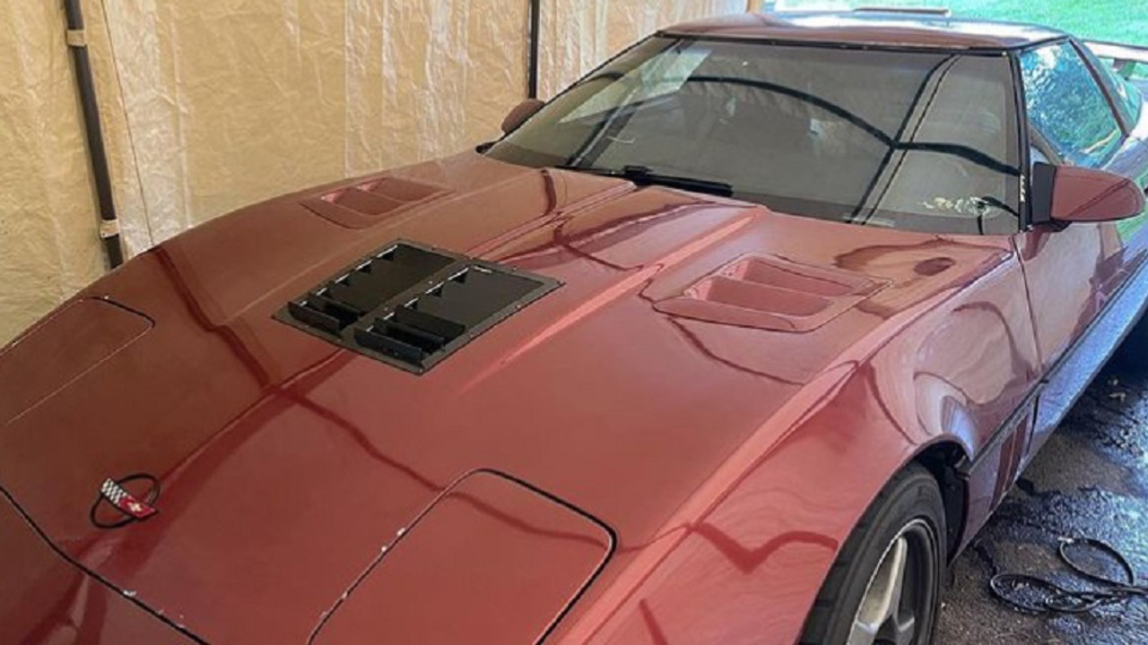 Race Louver Camaro RS trim center car hood vent designed for street, high performance driving and light track duty.