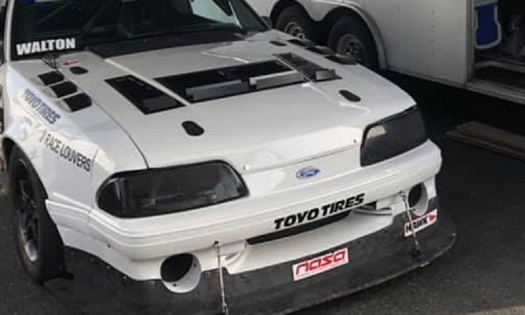 Race Louvers Mustang Street Trim Side Pair Hood Extractor