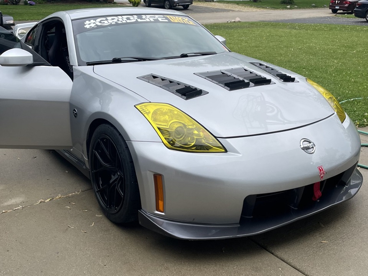 Race Louver 350Z RT track trim side hood extractor is designed for street, high performance driving and track duty.