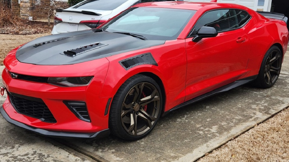 Race Louvers - 2016-2019 Camaro Extreme Trim Side Pair Extractors