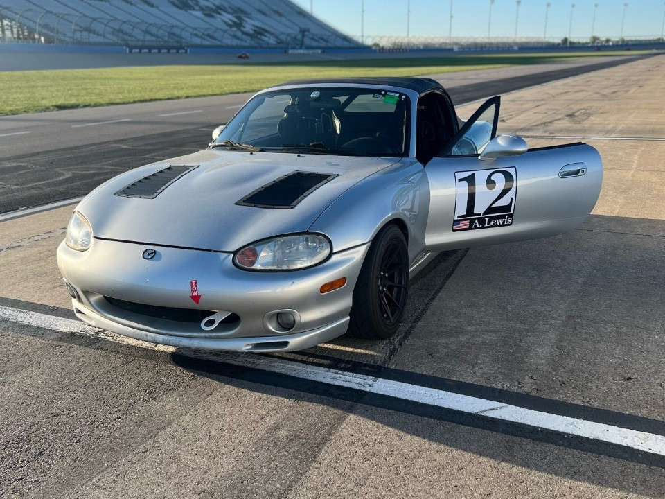 Race Louvers - Mazda Miata RS Street Trim Side Pair Hood Extractor