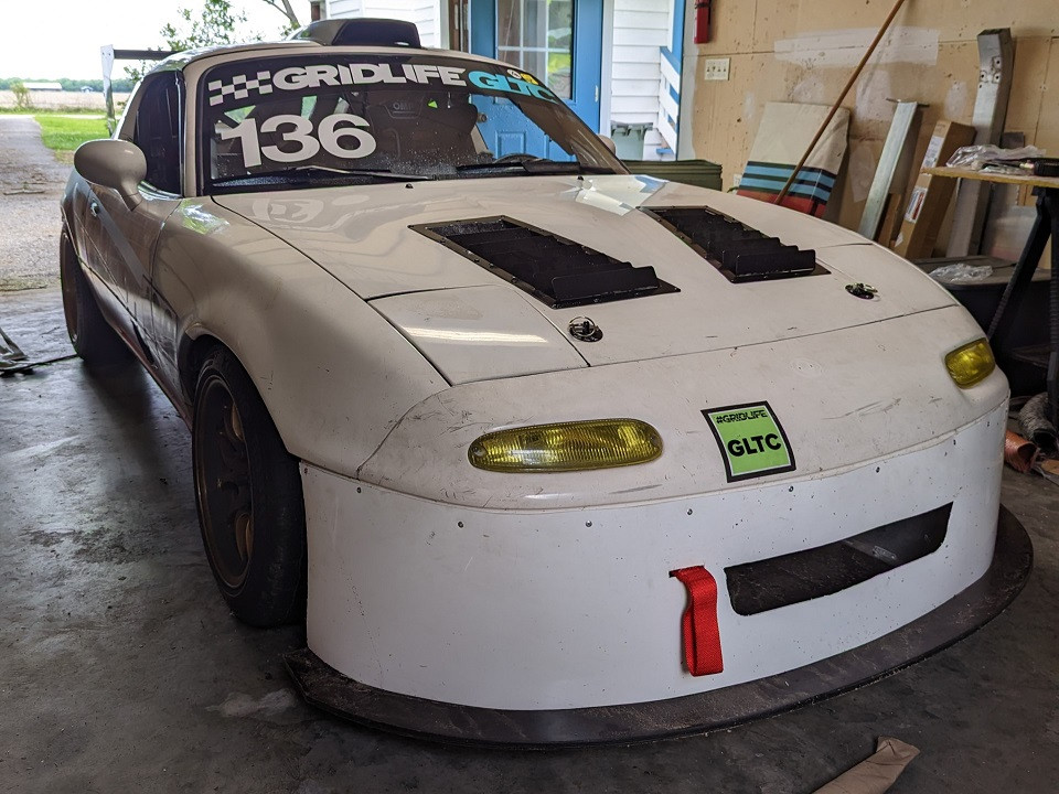 Race Louvers - Mazda Miata RS Street Trim Side Pair Hood Extractor