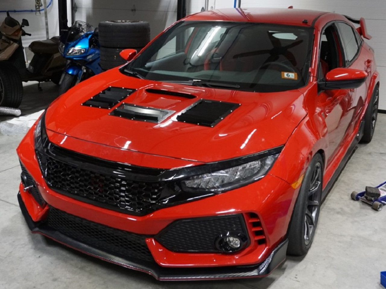 Race Louver Civic ST/TT3-6 spec center hood vent designed for street, high performance driving and light track duty.