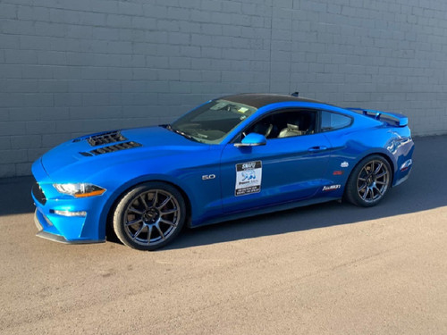 Race Louver Mustang Nasa ST/TT3-6 Spec mid pair car hood extractor is designed for street, high performance driving and track duty.